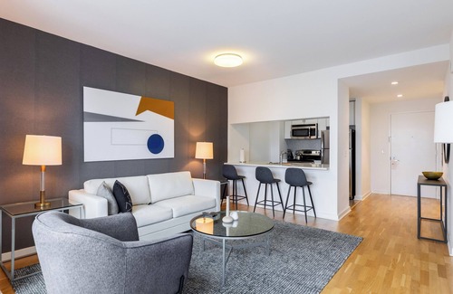 Exchange Place North Apartment | Luxury Jersey City One Bedroom Near Manhattan