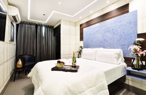 Lalinde Hotel | Luxury Junior suite with jacuzzi and balcony