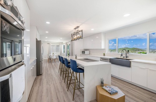 Keolu Hills House | Luxury Kailua Getaway 4BR/2BA for Families/Pets