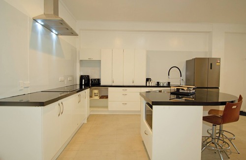 Kawerau Apartment | Luxury Kawerau Apartment with garage - Jellicoe court