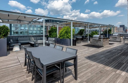 Shawmut Apartment | Luxury King Apartment - 2 Bedroom, Amazing Views - South End Boston