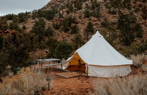 Hildale RV Rental | Luxury King size tent with valley views at Zion View Camping!
