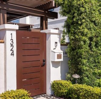 Village of La Jolla House | Luxury La Jolla Home with Jacuzzi