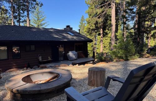 Lake Almanor Country Club House | Luxury Lake Almanor Cabin Covered Deck & Views