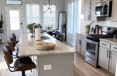 Slidell House | Luxury Lake front home 25 minutes from downtown Nola!
