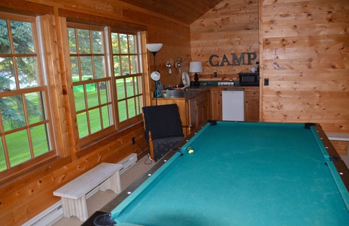 Alexandria Cabin | Luxury Lake Home with Guest House & Game Room