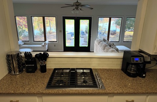 Bridgeton House | Luxury Lake House Getaway in charming Jersey Shore Countryside