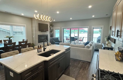 Angola House | Luxury Lake James Home & Entertainment Cabin- Lake James, IN