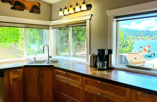 Blind Bay House | Luxury Lake Shore Home 7 nights Sat-Sat Jul/Aug 4 nights mid season