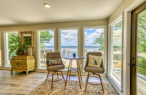 Muscle Shoals House | Luxury Lake Stay near RTJ Golf Course