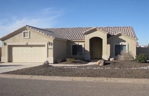 Arizona City House | Luxury Lakefront 4 Bedroom Home W/Fishing, Golf, TV/Skydiving/Snowbird Favorite
