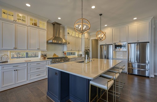 Bumpass House | Luxury LAKEFRONT 7Bdr/7.5Ba -Huge Boathouse in Quiet Cove-Public Side-Stunning
