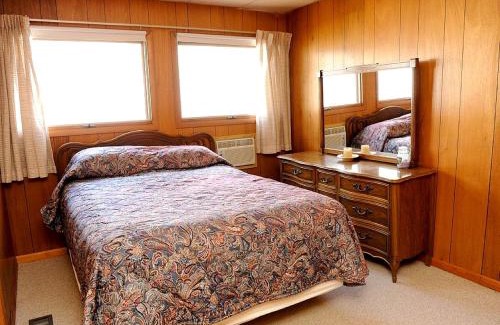 West Branch House | Luxury Lakefront Cabin Rental on Clear Lake in Ogemaw County, Michigan