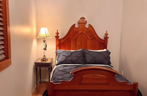 Unorganized Centre Parry Sound Resort | Luxury lakefront escape in Northern Muskoka - your private retreat awaits.