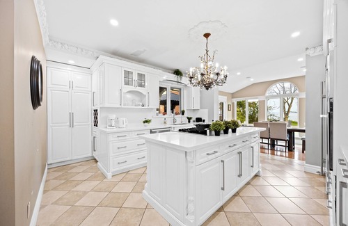 Burlington House | Luxury Lakefront | Games, Firepit, Piano & Views