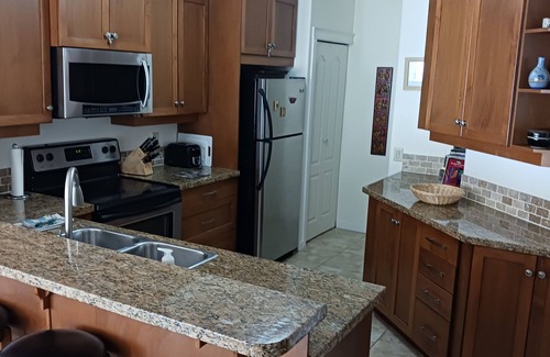 Okanagan-Similkameen Condo | Luxury Lakefront Penthouse - Huge Balcony with Spectacular Views