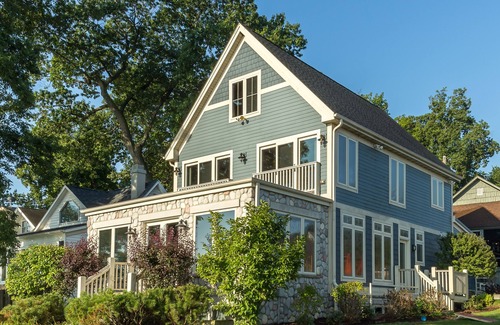 Delavan Lake House | Luxury Lakefront Rental on Beautiful Delavan Lake