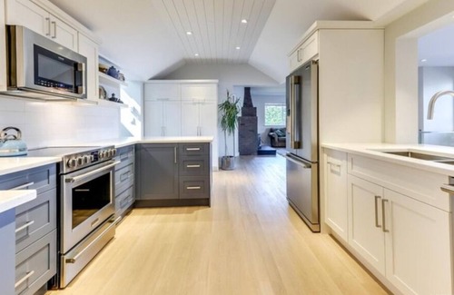 Central Okanagan Villa | Luxury Lakefront Retreat, Boater's Paradise
