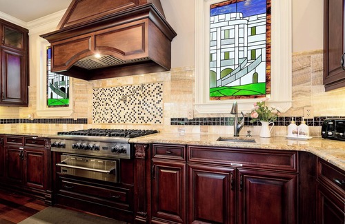 Atlanta House | Luxury Lakefront-Theatre-Huge Yard-Mins to DT ATL