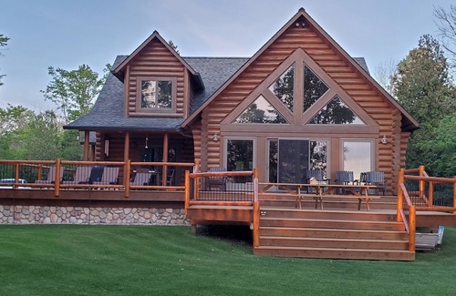 Moran House | Luxury Lakefront Log Home Near Mackinac on Brevort Lake!