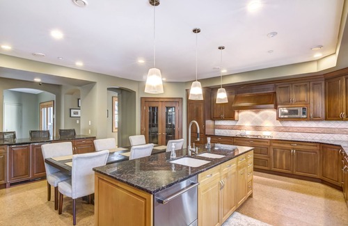 Chetek House | Luxury Lakehouse Pontoon, Jet Ski and UTV Rentals on site!