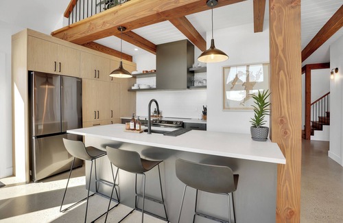 Lac-du-Cerf Cottage | Luxury Lakehouse with Panoramic lake views