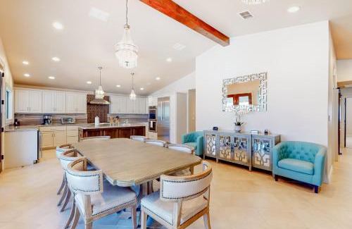 McQueeney House | Luxury Lakeside Stunner