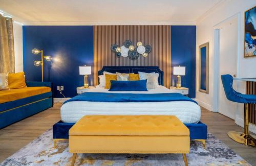 Florida Center Apartment | Luxury Lakeview Getaway 1 mile Universal Studios