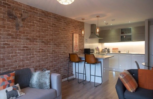 Lancaster Apartment | Luxury Lancaster Apartment with Parking