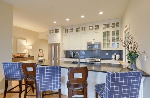 Lancaster Condo | Luxury Lancaster Downtown Condo - 3 blocks from Central Market!