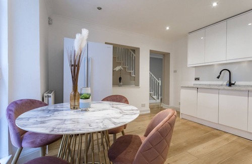 Bryanston and Dorset Square Apartment | Luxury large apartment with patio garden in Marylebone, Mayfair centre of London
