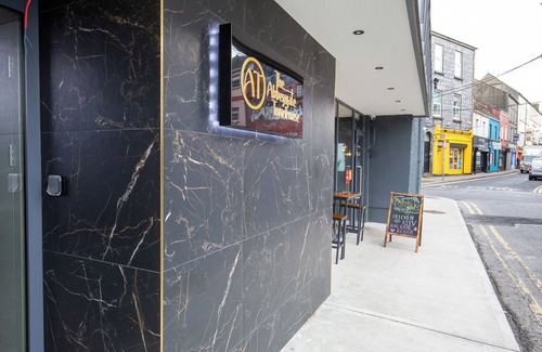 Galway City Centre House | Luxury Large bedroom in the heart of Galway City