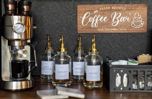 Moonridge Ski Chalet | Luxury Large Chalet Friendly Family Gym/Spa 3min to Bear Mountain Ski Resort