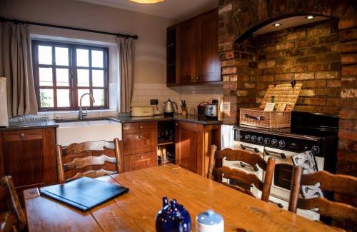 Bailliesmill House | Luxury Large Group Accommodation with Hot Tub