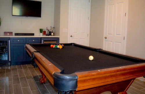 Avondale House | Luxury Large New Build 10 minutes from Glendale State Farm Stadium
