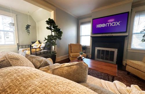 Lenox Apartment | Luxury Lenox Townhouse