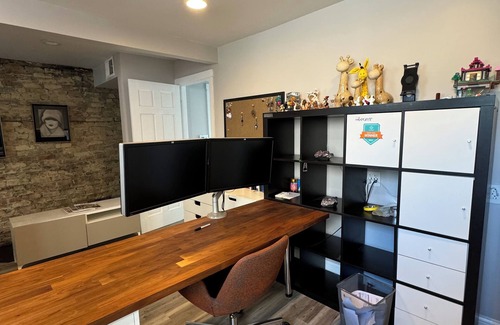 Lincoln Park Apartment | Luxury Lincoln Park Retreat 2 Bedroom 2 Living Room Dublex
