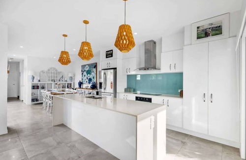 Birtinya House | Luxury Living with Heated Pool in Birtinya