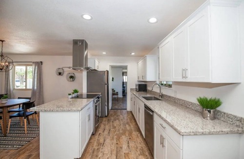 Yuma House | LUXURY Living 3