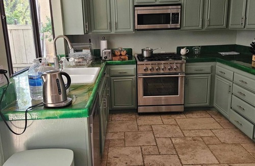 Laguna Hills House | LUXURY LIVING AT AFFORDABLE COST.Room available in a charming 5bdr house