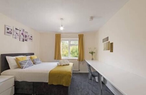 Hatfield Apartment | Luxury Living at Vista View
