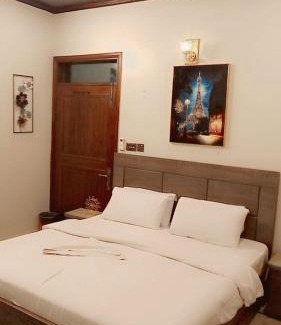 Gulshan-E-Jamal House | Luxury Living Guest House Airport Branch