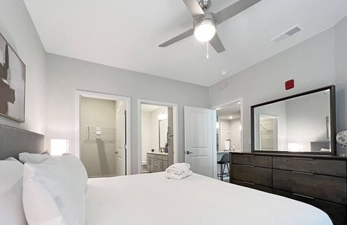 Temple Terrace Apartment | Luxury Living Near Moffitt & USF, Pool Views!