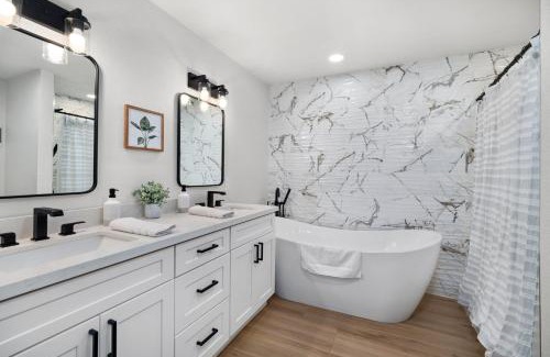 Hayden Estates House | Luxury Living, Private Pool, BBQ & Prime Location