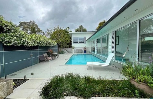 Narrow Neck House | Luxury Living Steps from Narrow Neck Beach!