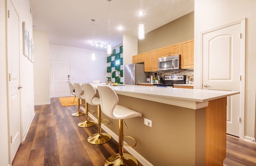 North Burnet Apartment | Luxury Living Steps from The Domain: Austin's Premier Shopping Haven!