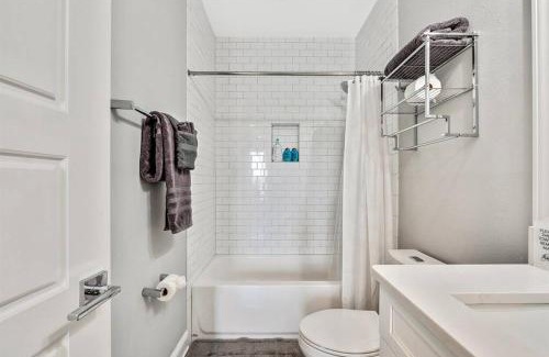 SoHo Apartment | Luxury Living Superior Home in Prime Tampa Location