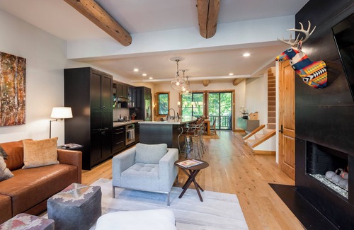 Ketchum House | LUXURY & LOCATION Closet VRBO to Lifts, Designer Home, Private Spa, Walk to Town
