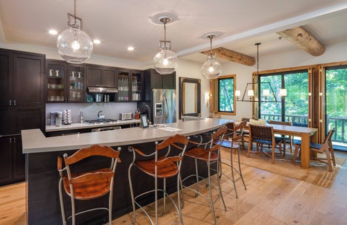 Ketchum House | LUXURY & LOCATION Closet VRBO to Lifts, Designer Home, Private Spa, Walk to Town