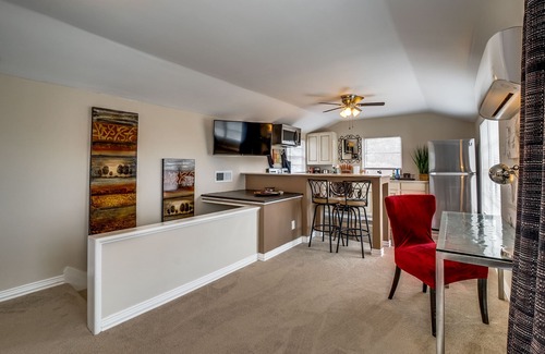 Dallas House | Luxury! Location!Private! All NEW Loft style 1/1 in the Heart of East Dallas!